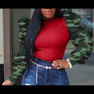 Camo sleeve top/ Namr ur price! Reasonably❤️
